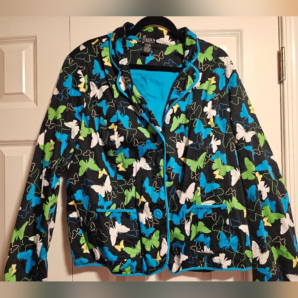 Vintage NY Collection Tailored Butterfly Blazer w/ Pockets & Flower Buttons - 1X